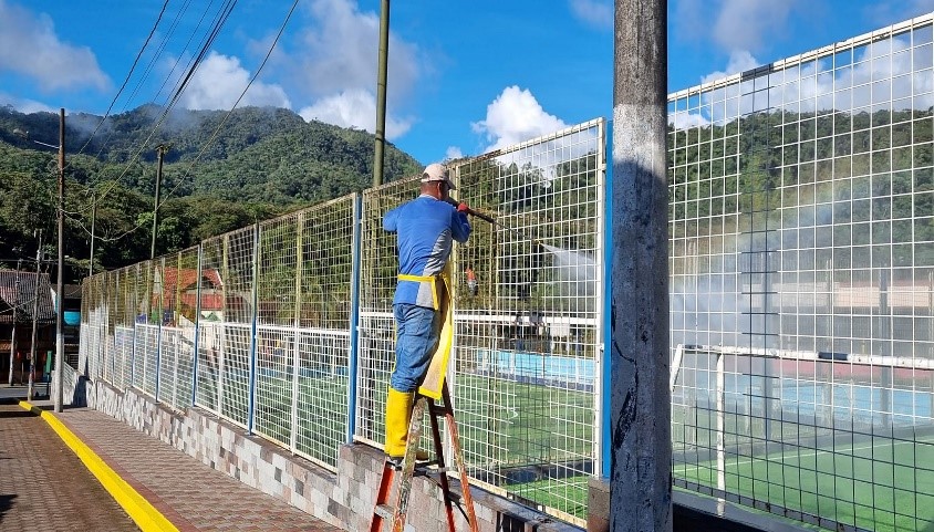 MANTENIMIENTO DEL PARQUE CENTRAL DE LA PARROQUIA