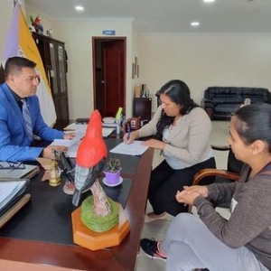 ENTREGA DE SILLAS EN APOYO A LA ESCUELA AUGUSTO N. MARTÍNEZ