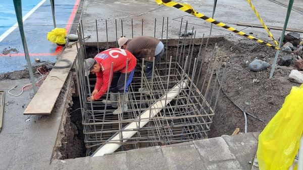 AVANCE DE LA CONSTRUCCIÓN DE LA CUBIERTA SINTÉTICA DE USO MULTIPLE