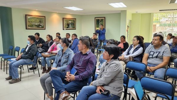 CAPACITACIÓN A LOS GOBIERNOS PARROQUIALES