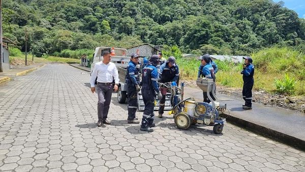 SEÑALIZACIÓN HORIZONTAL DE LA VÍA PRINCIPAL DE LA PARROQUIA 